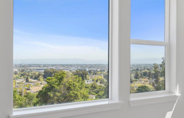 2512 Sage Street, San Mateo CA: https://media.crmls.org/mediaz/0ac2fa25-f62d-447a-a8b3-01e763c129a0.jpg