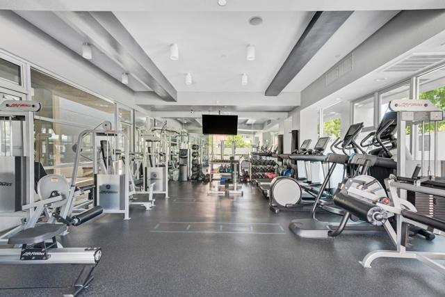 120 Island, San Diego CA: https://media.crmls.org/mediaz/0ac36daf-9217-4ed8-a3db-f094c36952f2.jpg