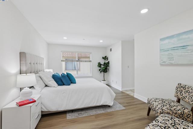 963 La Mesa Ter, Sunnyvale CA: https://media.crmls.org/mediaz/0ac5be1c-b85c-48ca-aa0e-0628aeb70fa6.jpg