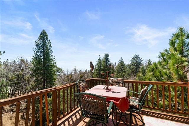 30097 Enchanted Way, Running Springs CA: https://media.crmls.org/mediaz/0ac6b8c8-8049-4011-a890-ffc2f52da22c.jpg