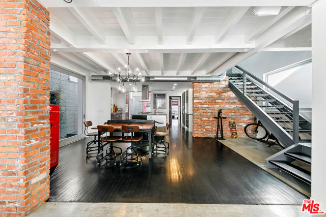 1430 Abbot Kinney Boulevard, Venice CA: https://media.crmls.org/mediaz/0ac795e6-33e6-4880-b387-be5d2139cd92.jpg