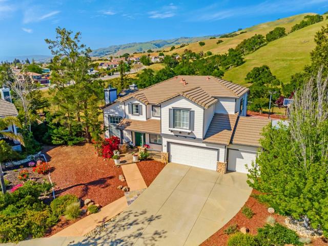 3163 Hawkcrest Circle, San Jose CA: https://media.crmls.org/mediaz/0ac879aa-db10-4b0e-87d3-b51d48b73d7e.jpg