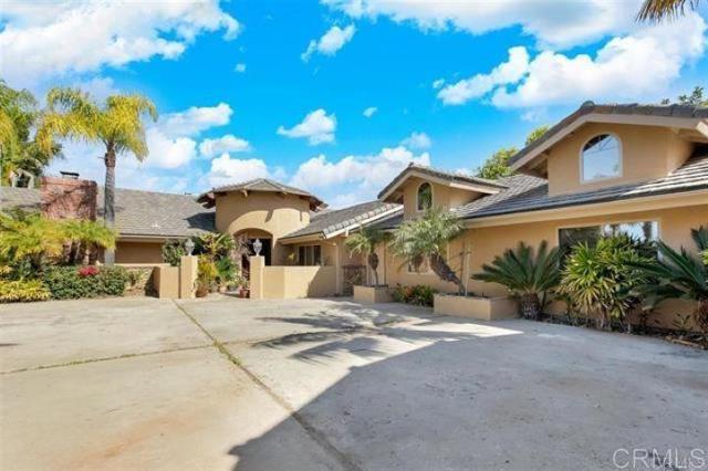 2081 Elevado Road, Vista CA: https://media.crmls.org/mediaz/0ac9f3fa-7922-430d-a756-48f3be636707.jpg