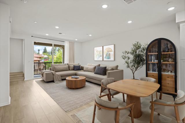 408 Carina, Escondido CA: https://media.crmls.org/mediaz/0acb2fce-8b9c-400d-a294-3be846ce08ac.jpg