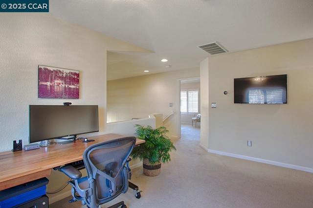 1409 Dumaine St, Concord CA: https://media.crmls.org/mediaz/0acd2045-23a6-4e49-833e-ec581359323c.jpg