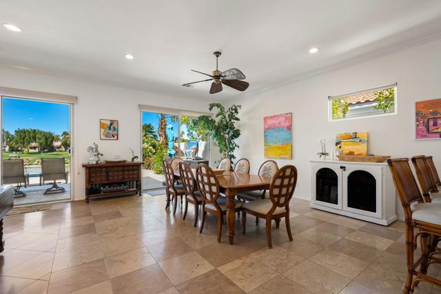 54580 Tanglewood, La Quinta CA: https://media.crmls.org/mediaz/0acd4f50-3a18-48b0-8395-7878300ad27f.jpg