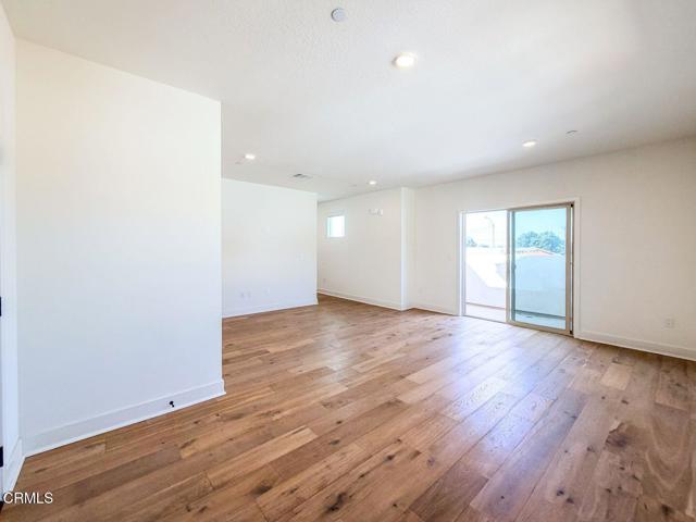 Detail Gallery Image 3 of 24 For 44 Coronado St #211,  Ventura,  CA 93001 - 1 Beds | 1 Baths