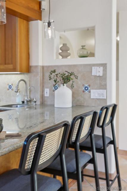 974 Via Hillview, Fallbrook CA: https://media.crmls.org/mediaz/0acdf7a1-6748-4fea-9d6f-fa5a4388df57.jpg