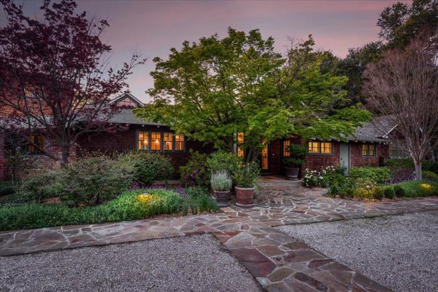 45 Bear Gulch Drive, Portola Valley CA: https://media.crmls.org/mediaz/0ace8ccf-ea0a-43eb-bee3-fc2232b0d32d.jpg