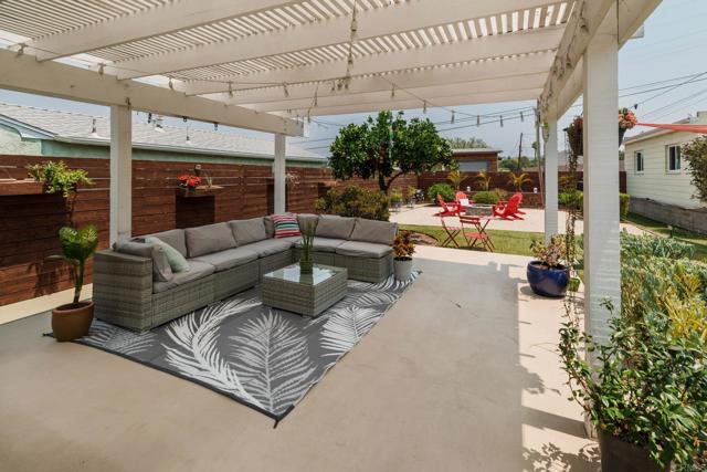 Detail Gallery Image 24 of 34 For 4227 69th St, La Mesa,  CA 91941 - 4 Beds | 3 Baths