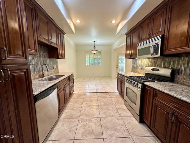 Detail Gallery Image 4 of 17 For 1824 10th Ave, Monrovia,  CA 91016 - 4 Beds | 2/1 Baths