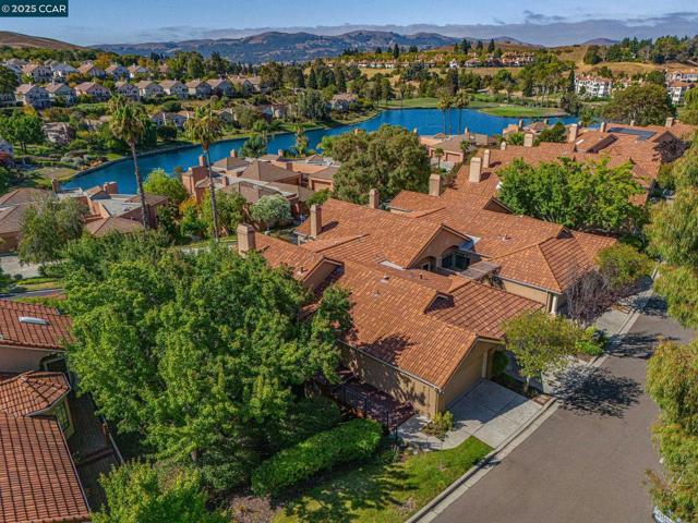 3019 Tahoe Pl, San Ramon CA: https://media.crmls.org/mediaz/0acf9dbe-1cc4-43a7-bea0-49ff7d23569b.jpg