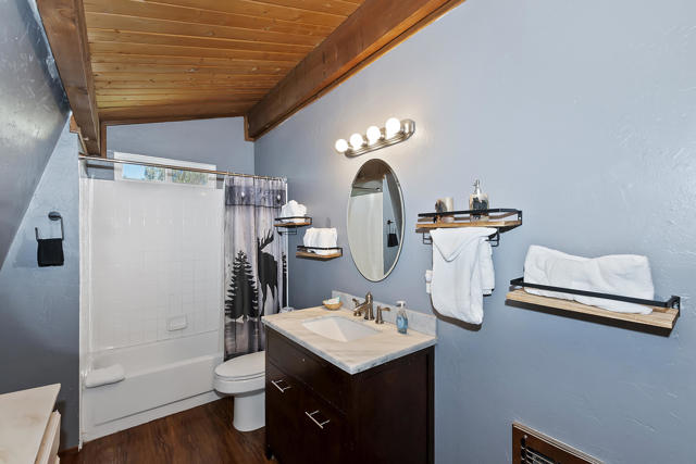 40138 Hillcrest Drive, Big Bear, CA 92315