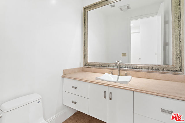 4510 Tyrone Avenue, Sherman Oaks CA: https://media.crmls.org/mediaz/0ad092fe-690b-4608-ac21-33d19c9a9883.jpg