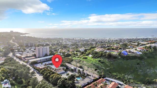 2600 Torrey Pines Rd, La Jolla CA: https://media.crmls.org/mediaz/0ad0bce7-9532-4f0d-8266-cb75c5f28a84.jpg