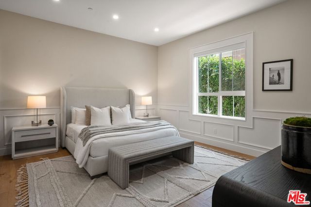 18057 Valley Vista Boulevard, Encino CA: https://media.crmls.org/mediaz/0ad1292a-613b-46e4-972f-f288329292d8.jpg