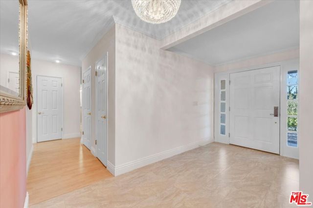 23264 Calvert Street, Woodland Hills CA: https://media.crmls.org/mediaz/0ad20b2b-8682-444e-a2bf-f34ad5305a1d.jpg