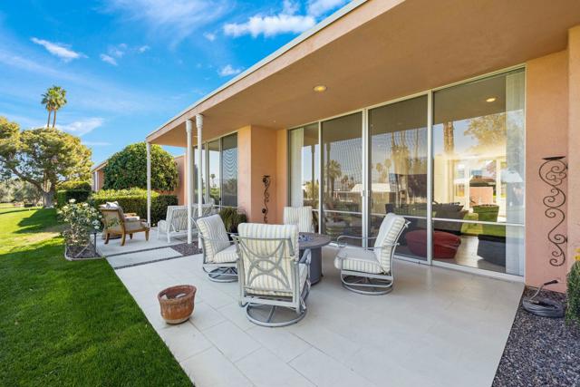 47360 Jadida Avenue, Palm Desert CA: https://media.crmls.org/mediaz/0ad2a92b-f4a1-4985-92b1-82f52a7e8008.jpg