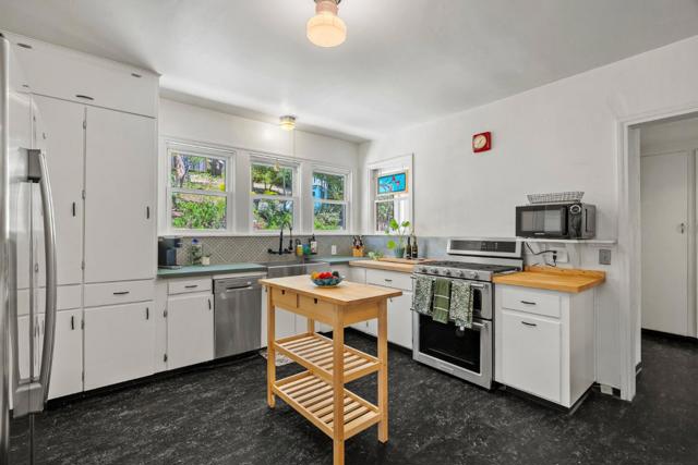 1284 Amesti Road, Corralitos CA: https://media.crmls.org/mediaz/0ad2fee9-4e40-4f49-89fb-7be4e59871e6.jpg