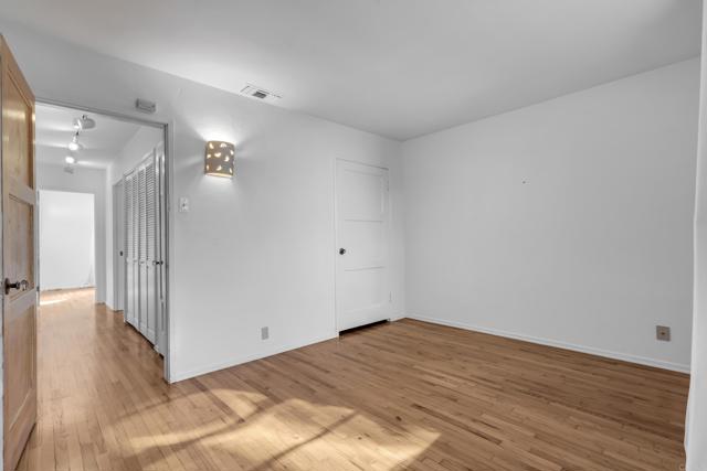 1715 Cedar St, Santa Monica CA: https://media.crmls.org/mediaz/0ad33f14-1cc9-46ba-8e95-8c783405e1a5.jpg
