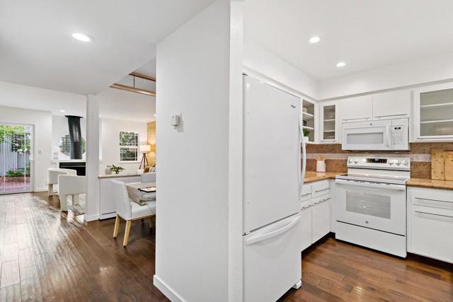 502 W Sunnyoaks Avenue, Campbell CA: https://media.crmls.org/mediaz/0ad35cdb-acac-4bb6-b4fe-4f912da0dd74.jpg