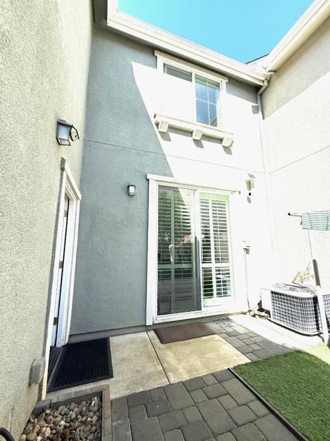 188 Caroline Lane, Gilroy CA: https://media.crmls.org/mediaz/0ad3aeb5-e289-42a1-9ae3-c2b5dd5c2634.jpg