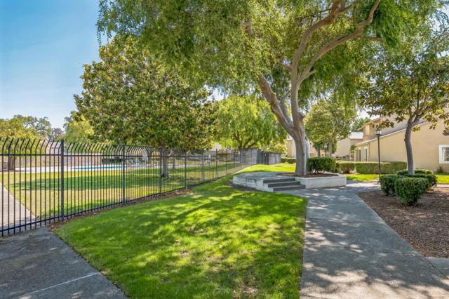 4221 Solar Circle, Union City CA: https://media.crmls.org/mediaz/0ad3d126-6d2e-4087-944b-88835d72100a.jpg