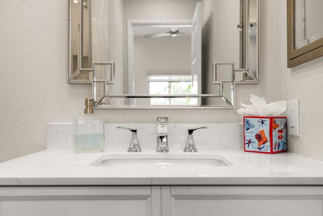 877 E Arenas Road, Palm Springs CA: https://media.crmls.org/mediaz/0ad3d698-4894-44dc-b04d-cda189e83f3d.jpg