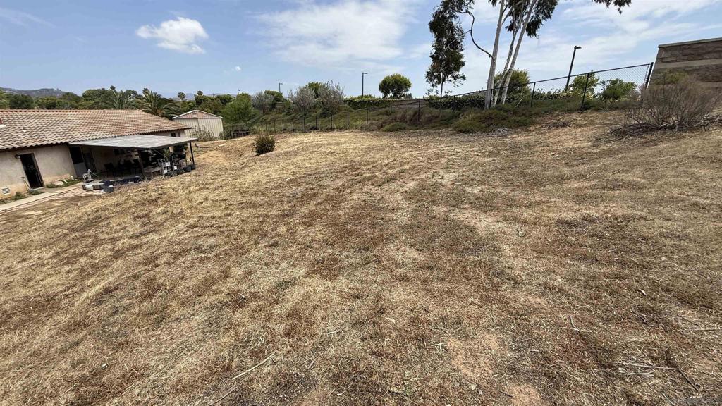 1565 Montiel Rd - photo 10