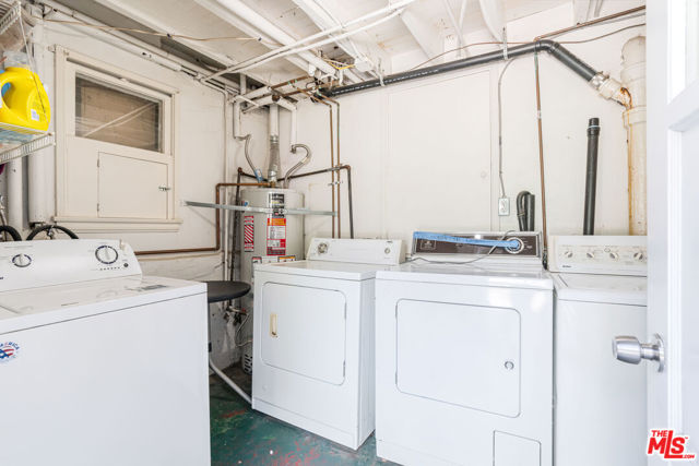 10306 Seabury Lane, Los Angeles CA: https://media.crmls.org/mediaz/0ad48a0e-b80b-491f-b97e-b125e88d246f.jpg