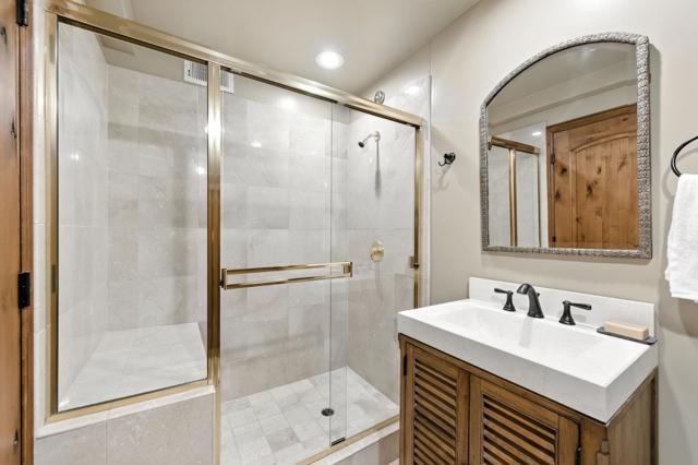 18702 Bear Creek Road, Los Gatos CA: https://media.crmls.org/mediaz/0ad4d995-0cc9-43d7-b4d3-abacd6264c70.jpg