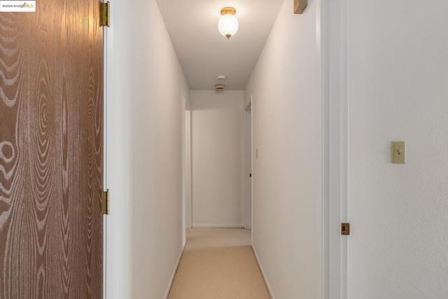5177 Diamond Heights BLVD, San Francisco CA: https://media.crmls.org/mediaz/0ad53305-cc1f-4c4e-8b96-502b60963c93.jpg