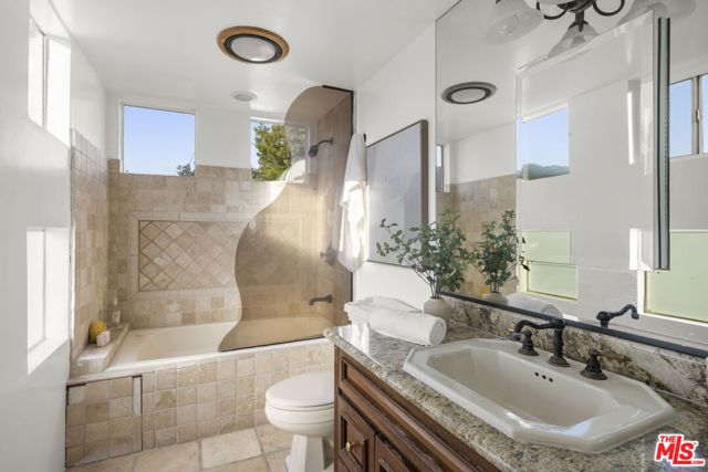 2980 Hollyridge Drive, Los Angeles CA: https://media.crmls.org/mediaz/0ad57ed9-81c6-4dfc-a503-f9aab31552ed.jpg