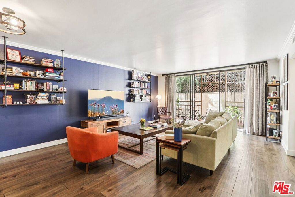 5125 Harold Way #104