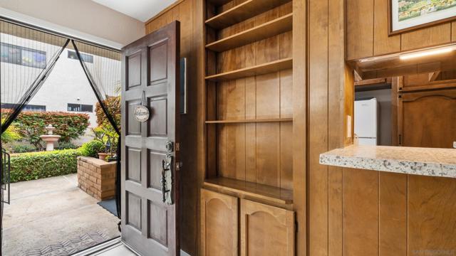 4415 38Th St, San Diego CA: https://media.crmls.org/mediaz/0ad65240-32f2-4624-bfa6-87db428fc5f0.jpg