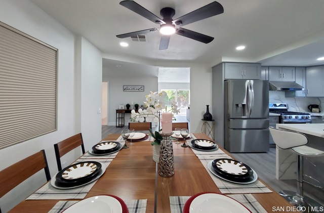 15927 Los Reyes Street, Fountain Valley CA: https://media.crmls.org/mediaz/0ad69b0b-3036-48b8-91c7-4d1633ec829c.jpg