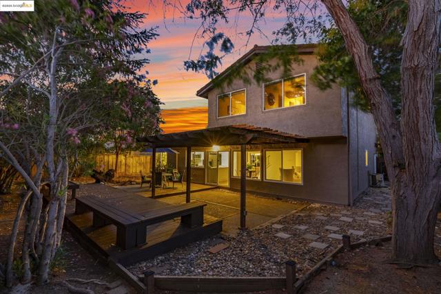 4414 Willow Glen Ct, Concord CA: https://media.crmls.org/mediaz/0ad7a1aa-383d-4413-9e7b-e045728b7cd9.jpg