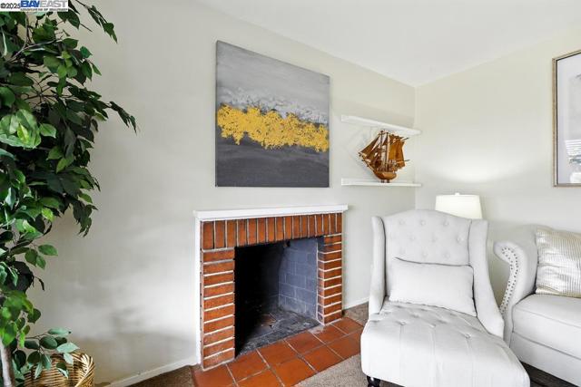 1677 Johnson St, San Leandro CA: https://media.crmls.org/mediaz/0ad7fbb3-7320-483c-aa3f-7928c7f3f48e.jpg