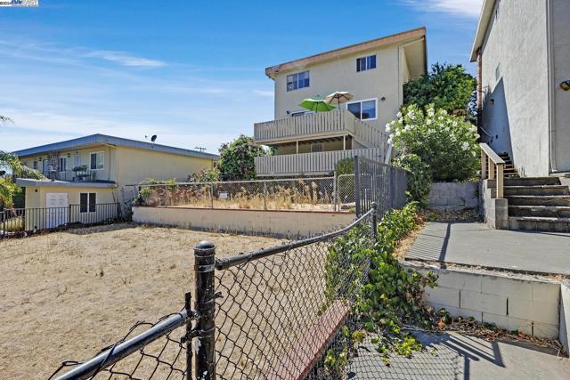 Image 8 of 14 For 1500 4th St
