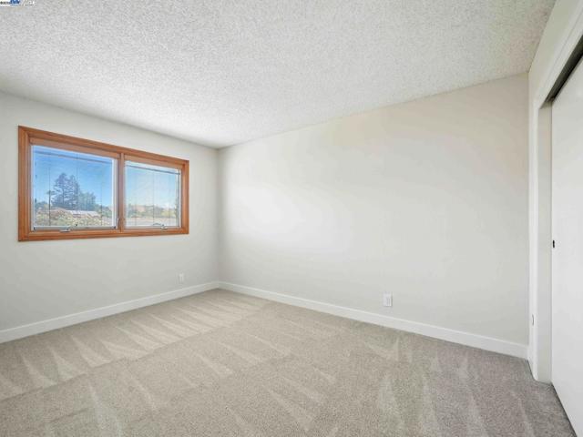 2858 Superior Dr, Livermore CA: https://media.crmls.org/mediaz/0ad8c662-962b-481f-84e1-b26078f25d84.jpg