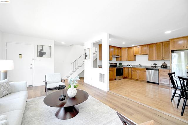 410 Auburn Way, San Jose CA: https://media.crmls.org/mediaz/0ad93eb3-9528-4e4c-b931-7c54b62c00d2.jpg