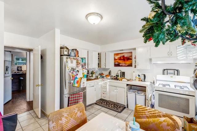 609 Congress Avenue, Pacific Grove CA: https://media.crmls.org/mediaz/0ad98987-b3b3-42fb-b8e4-0cf7083331cf.jpg