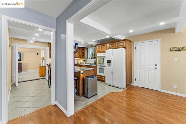 18943 Crest Ave, Castro Valley CA: https://media.crmls.org/mediaz/0ad9b199-c0bf-40cd-a570-0c8f5d7257f6.jpg