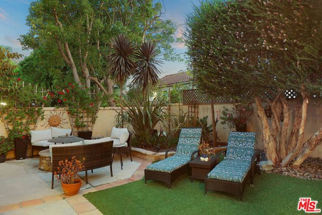 1786 Blossom Court, Thousand Oaks CA: https://media.crmls.org/mediaz/0ad9f8e9-4a82-4087-9fc8-66fb303adf6e.jpg