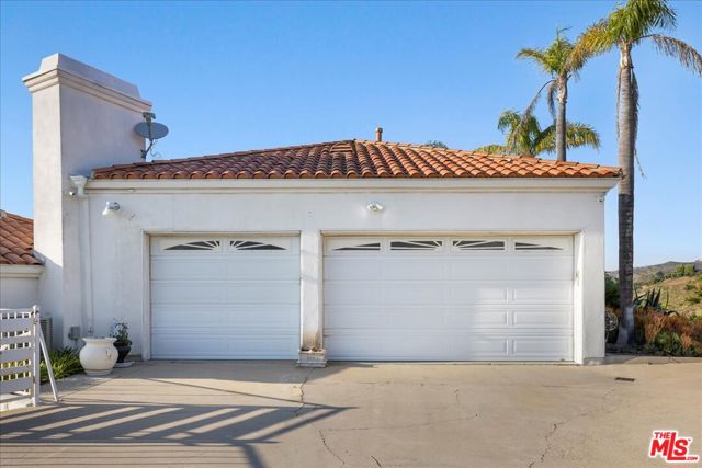 Attached 3 car Garage