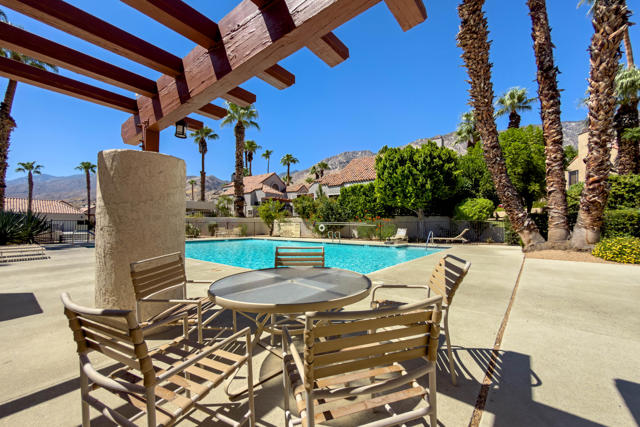 222 Canyon Circle N #5, Palm Springs, CA 92264