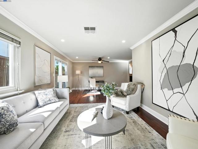 5426 Borgia Rd, Fremont CA: https://media.crmls.org/mediaz/0adbbb32-fb20-48b3-9e20-70a9f364334f.jpg