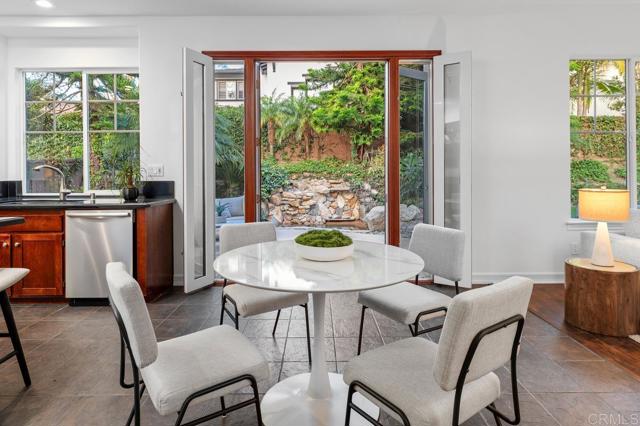 Detail Gallery Image 15 of 50 For 523 Samuel Ct, Encinitas,  CA 92024 - 4 Beds | 4/1 Baths