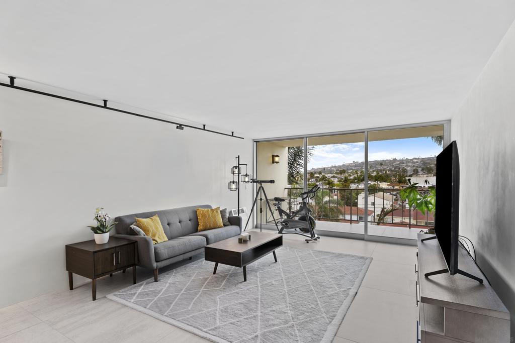 4944 Cass St - photo 3