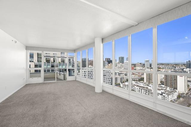 555 Front Street, San Diego CA: https://media.crmls.org/mediaz/0add4444-8283-4d4c-be20-14fb3140e695.jpg